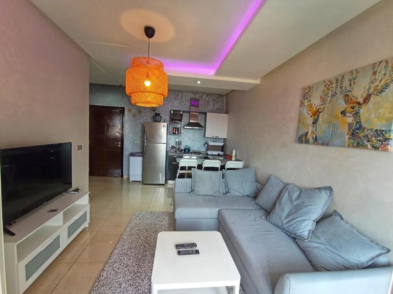 Chic & Serene Retreat With Wi-Fi contacts